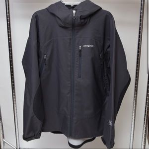 Patagonia rain/wind jacket size L